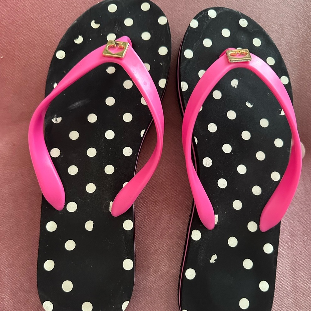 NEW KATE SPADE Polka Dot Flip Flops with Pink Straps